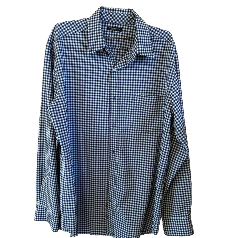 Taylor Byrd Blue and White Checkered Casual Button Down Shirt